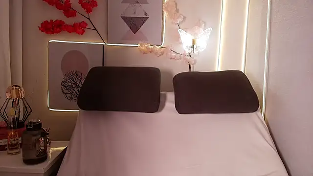 Linaa morris online show from 07-19-26, 07:17