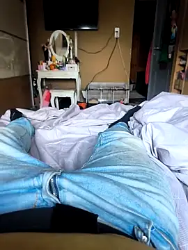 Yolinga205 online show from 10-13-25, 06:26