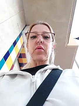 blondyruby online show from 11-04-25, 04:55