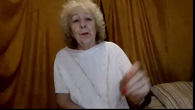 Snapshot of _Estelitta_5 chatting on 05-31-26, 03:51 Estelitta 5 online show from 05-31-26, 03:51