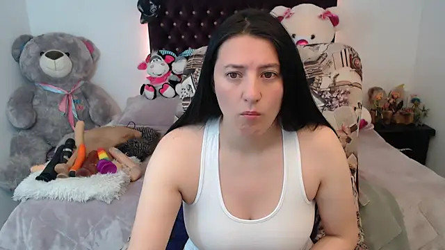 Lorenahot 06 online show from 09-27-25, 02:23