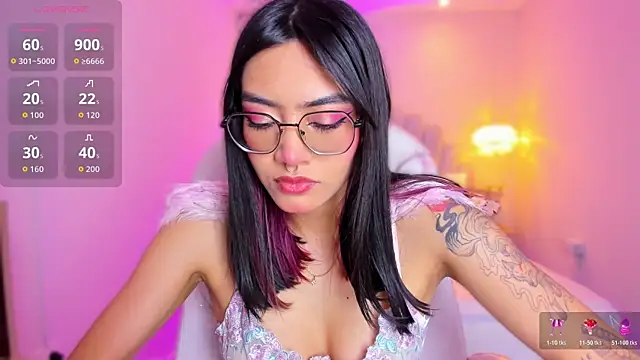 AzuraKindong online show from 04-14-26, 07:19