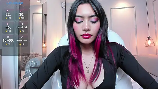 Snapshot of AzuraKindong chatting on 02-24-25, 10:25 AzuraKindong online show from 02-24-25, 10:25