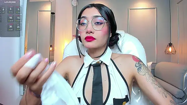 AzuraKindong online show from 12-04-25, 07:35