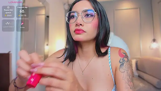 AzuraKindong online show from 02-12-26, 07:13