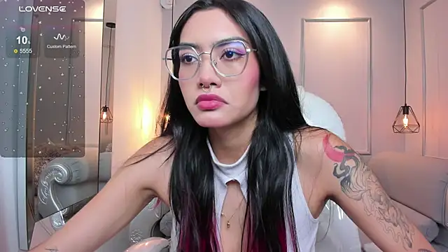 Snapshot of AzuraKindong chatting on 09-12-25, 07:13 AzuraKindong online show from 09-12-25, 07:13