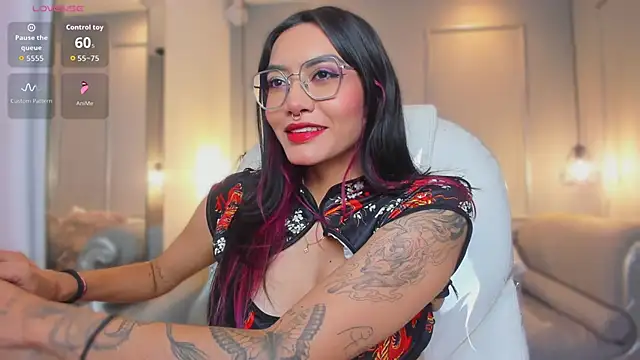 AzuraKindong online show from 02-05-26, 07:21