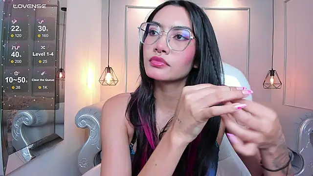 Snapshot of AzuraKindong chatting on 09-11-25, 07:25 AzuraKindong online show from 09-11-25, 07:25