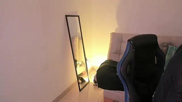 Tomy Rox online show from 11-18-25, 08:34