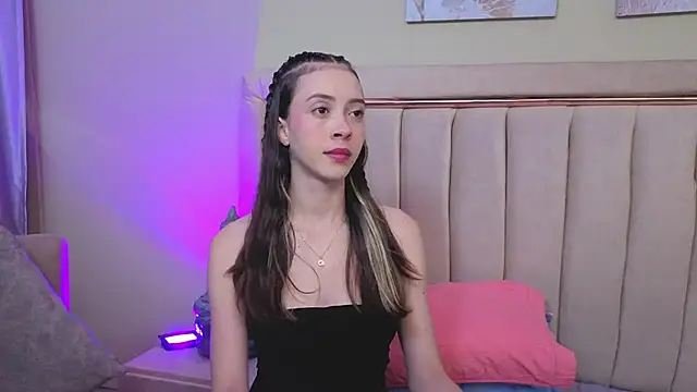 sophiia grey 1 online show from 05-28-26, 09:43