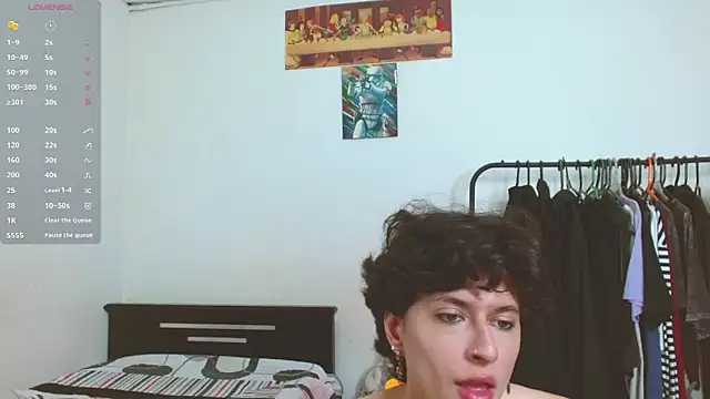 Snapshot of timmyhotmilk chatting on 10-19-25, 10:07 timmyhotmilk online show from 10-19-25, 10:07