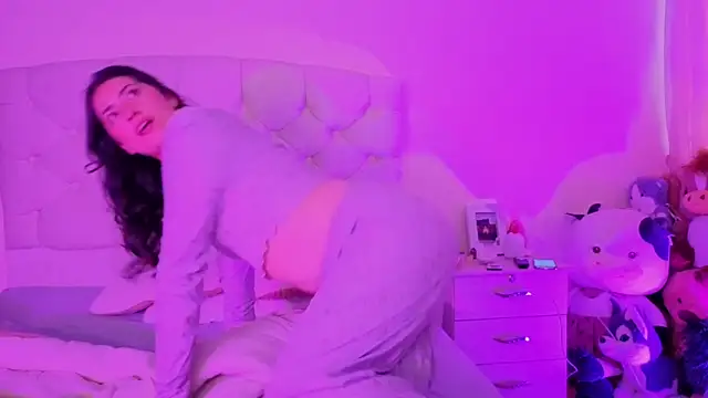 ChanellGV online show from 04-11-26, 11:36