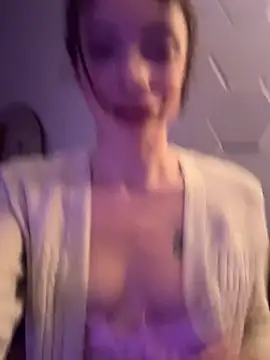 Snapshot of greedybratt chatting on 03-11-26, 07:13 greedybratt online show from 03-11-26, 07:13