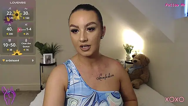 Snapshot of SecretSienna chatting on 03-09-25, 07:45 SecretSienna online show from 03-09-25, 07:45