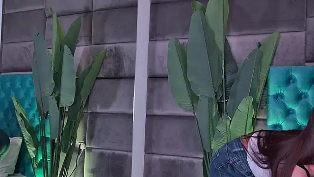 SecretSienna online show from 11-28-25, 04:12