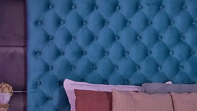 SecretSienna online show from 02-28-26, 04:23