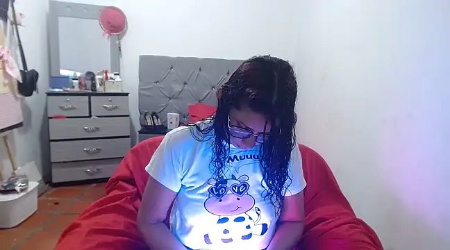 Snapshot of Ainhoa-hot chatting on 02-27-25, 03:05 Ainhoa-hot online show from 02-27-25, 03:05