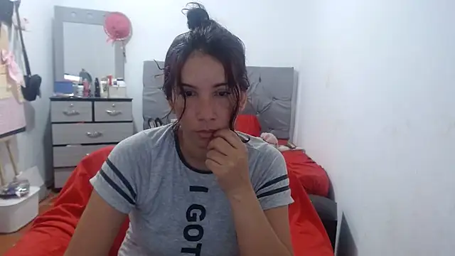 Snapshot of Ainhoa-hot chatting on 02-27-25, 08:56 Ainhoa-hot online show from 02-27-25, 08:56