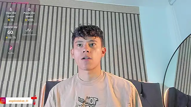 Snapshot of Angel_esteban_fx chatting on 06-28-26, 04:02 Angel esteban fx online show from 06-28-26, 04:02