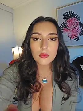 Snapshot of freya_bella_ chatting on 05-17-26, 11:05 freya bella online show from 05-17-26, 11:05