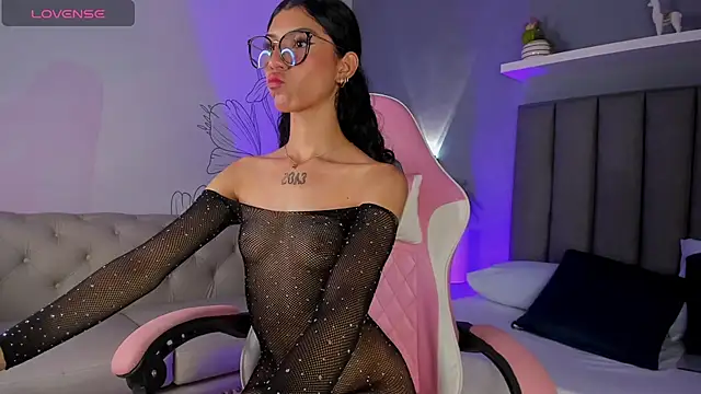 atenea jones online show from 10-28-25, 02:45