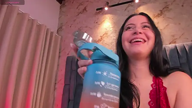 Snapshot of Arii_Vga chatting on 11-04-25, 04:38 Arii Vga online show from 11-04-25, 04:38