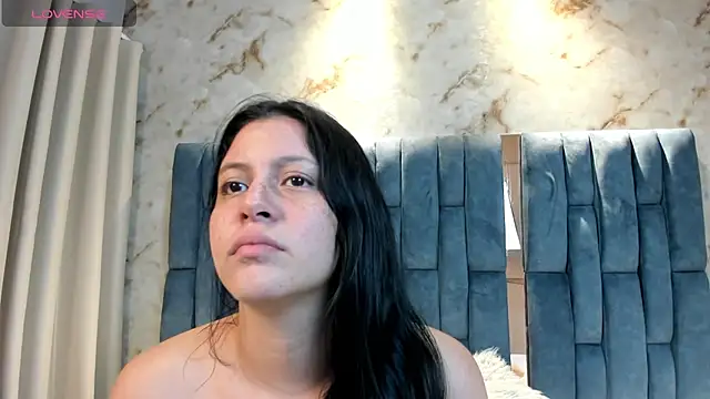 Snapshot of Arii_Vga chatting on 10-15-25, 05:17 Arii Vga online show from 10-15-25, 05:17