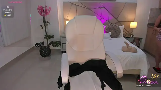 Snapshot of Aida_adams chatting on 02-20-26, 12:51 Aida adams online show from 02-20-26, 12:51