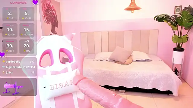 Snapshot of Red_lady chatting on 03-23-25, 07:20 Red lady online show from 03-23-25, 07:20