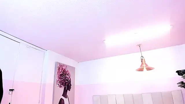 Snapshot of Red_lady chatting on 01-14-25, 06:56 Red lady online show from 01-14-25, 06:56