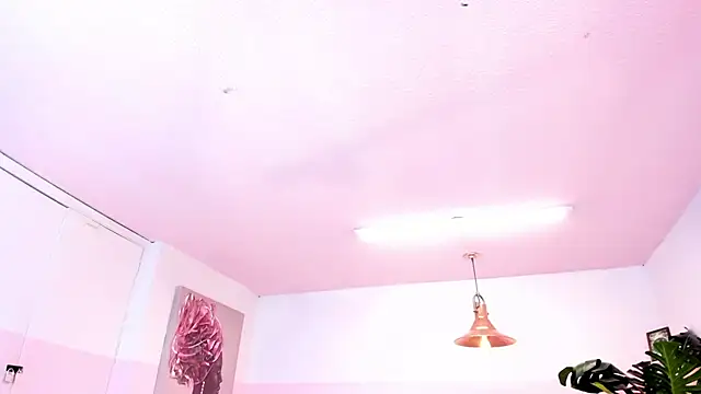 Snapshot of Red_lady chatting on 01-21-25, 06:43 Red lady online show from 01-21-25, 06:43