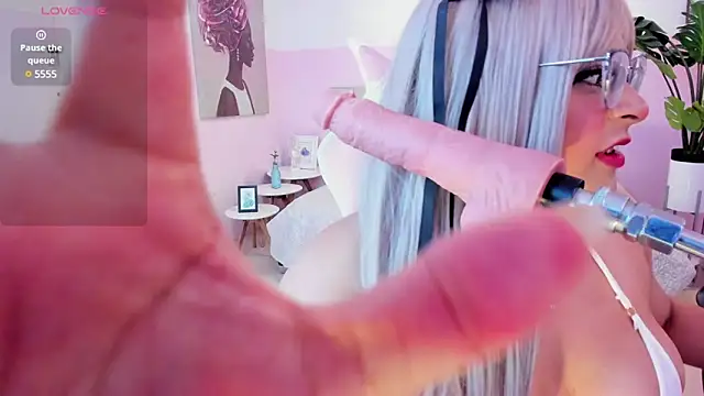 Snapshot of Red_lady chatting on 02-21-25, 03:56 Red lady online show from 02-21-25, 03:56