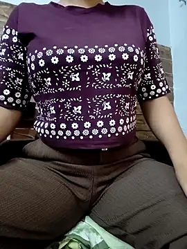 Snapshot of Anamika_24 chatting on 10-18-25, 03:30 Anamika 24 online show from 10-18-25, 03:30