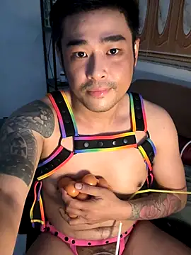 Snapshot of Asianhif chatting on 10-28-25, 03:51 Asianhif online show from 10-28-25, 03:51