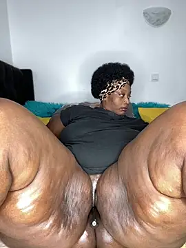 MsWhiteChocolatte online show from 04-02-26, 05:30