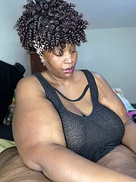 Snapshot of MsWhiteChocolatte chatting on 06-18-26, 11:15 MsWhiteChocolatte online show from 06-18-26, 11:15