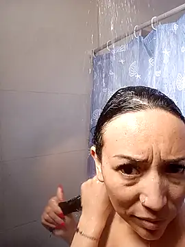 Laura martin  online show from 10-08-25, 03:57