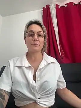 marinella07 online show from 10-22-25, 11:09