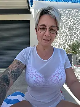 Snapshot of marinella07 chatting on 07-19-26, 10:34 marinella07 online show from 07-19-26, 10:34