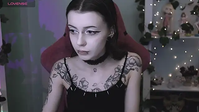 Snapshot of prettybones chatting on 06-04-26, 11:31 prettybones online show from 06-04-26, 11:31