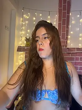 Snapshot of Juanelopez1 chatting on 06-25-26, 03:04 Juanelopez1 online show from 06-25-26, 03:04