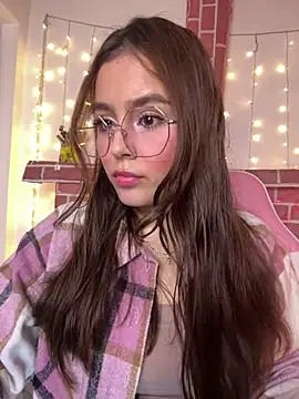 Snapshot of Juanelopez1 chatting on 02-16-26, 12:53 Juanelopez1 online show from 02-16-26, 12:53