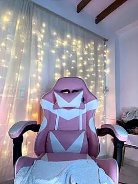 Juanelopez1 online show from 11-15-25, 05:00