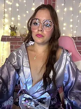 Snapshot of Juanelopez1 chatting on 05-10-26, 10:22 Juanelopez1 online show from 05-10-26, 10:22