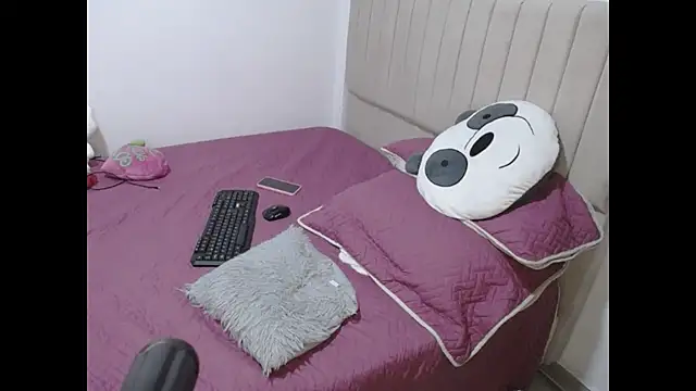 Stepmom slut 50 online show from 09-13-25, 09:26