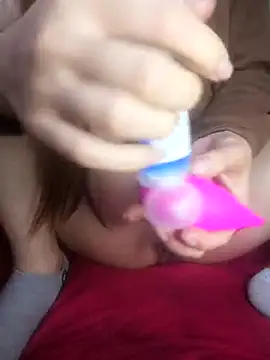 Snapshot of -Almira- chatting on 02-20-25, 05:20 -Almira- online show from 02-20-25, 05:20