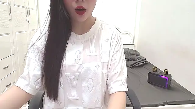 Snapshot of Babysex-2k chatting on 03-11-25, 11:33 Babysex-2k online show from 03-11-25, 11:33