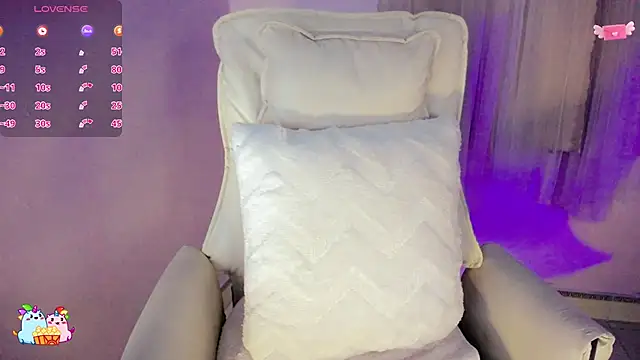   18Angel   online show from 01-12-26, 06:15