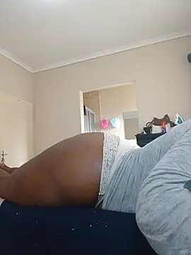 Snapshot of curvybigAssxx chatting on 06-08-26, 07:20 curvybigAssxx online show from 06-08-26, 07:20