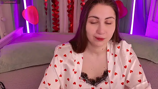 Snapshot of WinryRoss chatting on 02-11-26, 04:56 WinryRoss online show from 02-11-26, 04:56